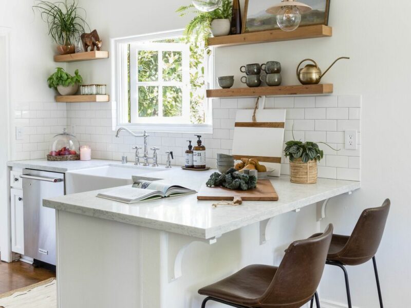 مزایای آشپزخانه بدون کابینت بالا