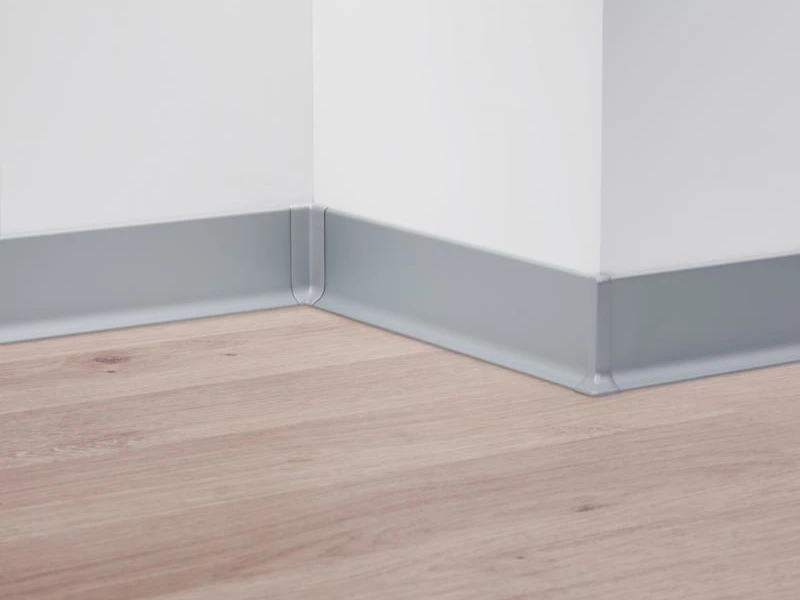 بهترین رنگ برای ایجاد هماهنگی قرنیز با دیوار سفید در دکوراسیون های کلاسیک و مدرن