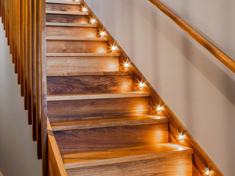  کفپوش های مدرن چوبی؛ بهترین کفپوش برای راه پله