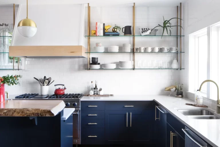 ایده های جذاب و کاربردی برای دکور آشپزخانه ساده بدون کابینت