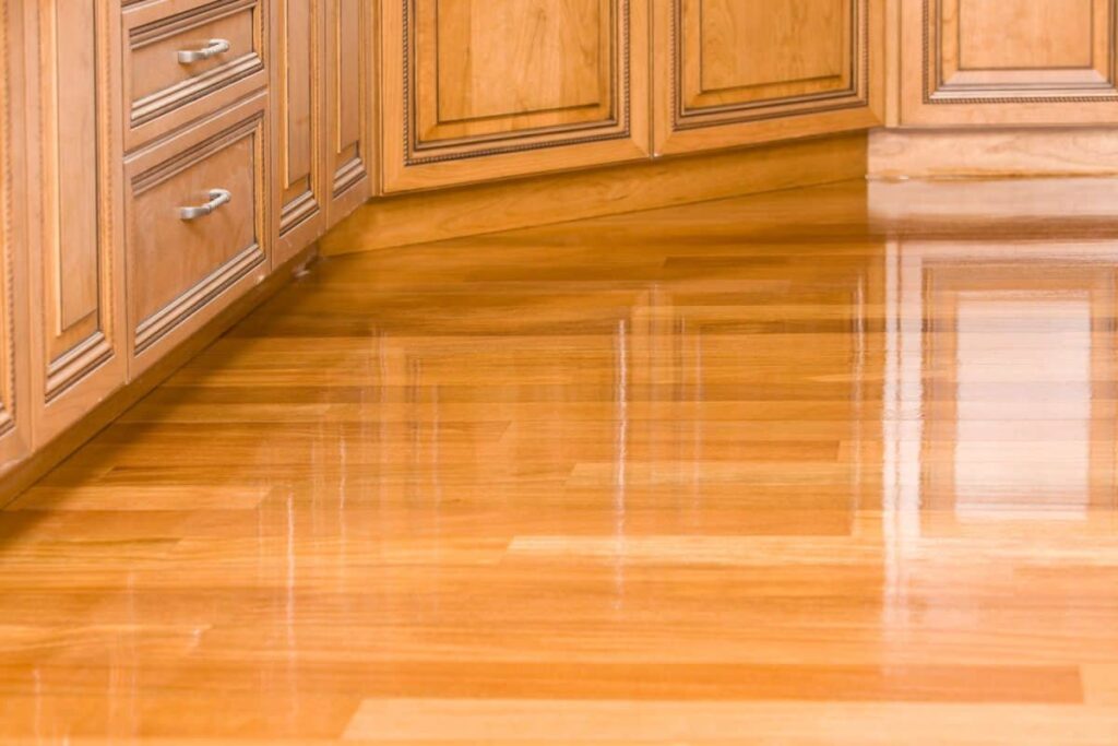 چگونه پارکت را براق کنیم؟ راهکارهای طلایی و ساده